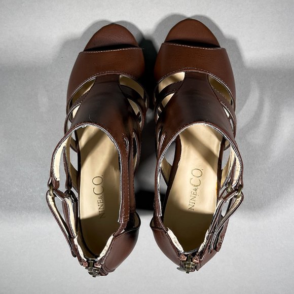 NWT Nine & Co. Brown Heels With Two Straps And Zipper Closure In Back Size 6M - Picture 6 of 13